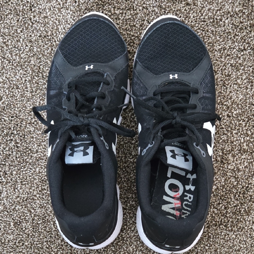 Mens Under Armour Black Athletic Sneakers Size 12